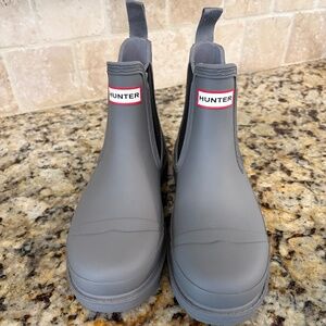 New Hunter Rain Boots .Big Kids Size 4 Gray
